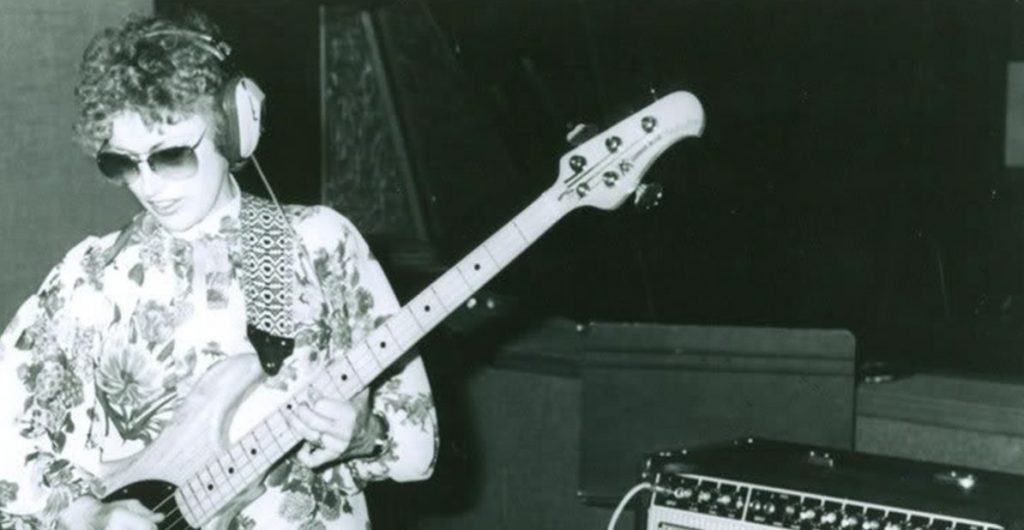 Carol Kaye - Women who influenced music